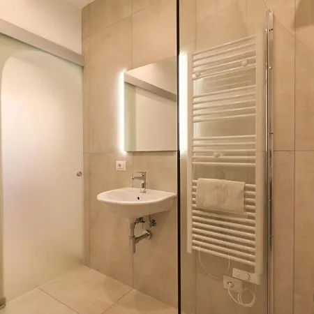 Apartment Elce - Historic Beams & Modern Design