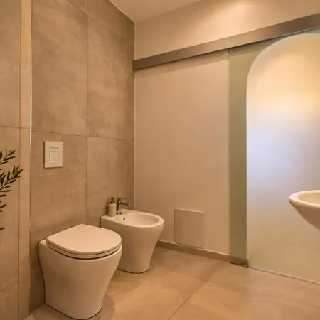 Elce - Historic Beams & Modern Design Apartment